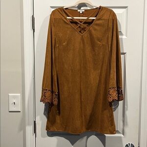 JODIFL Brown Dress with Lace Sleeves Size M.‎